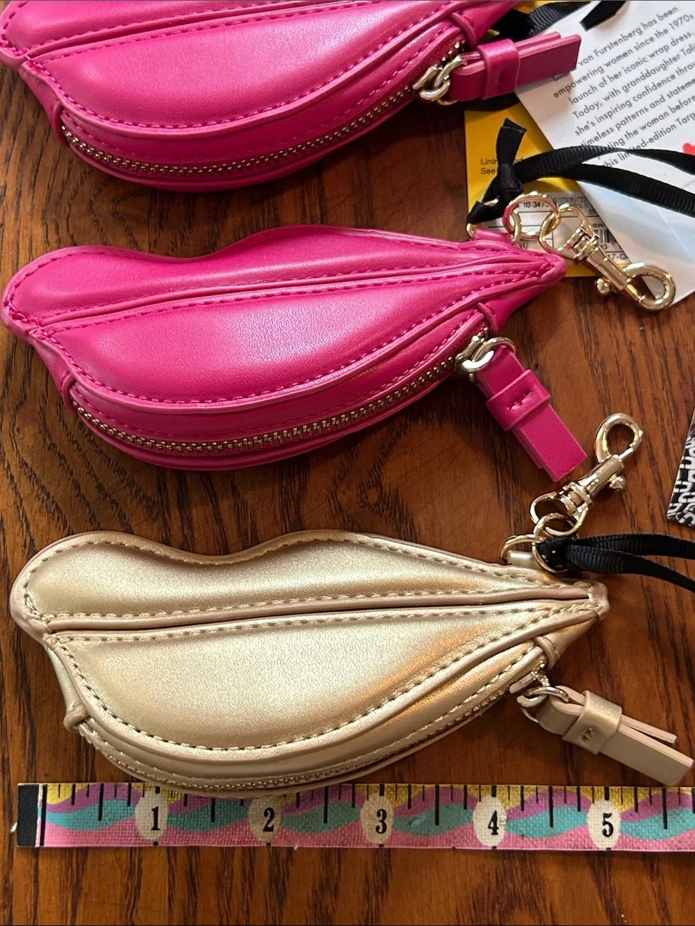Diane Von Furstenberg Lipstick 💄👄 micro  case w/key chain Set of 7 Great Gifts
